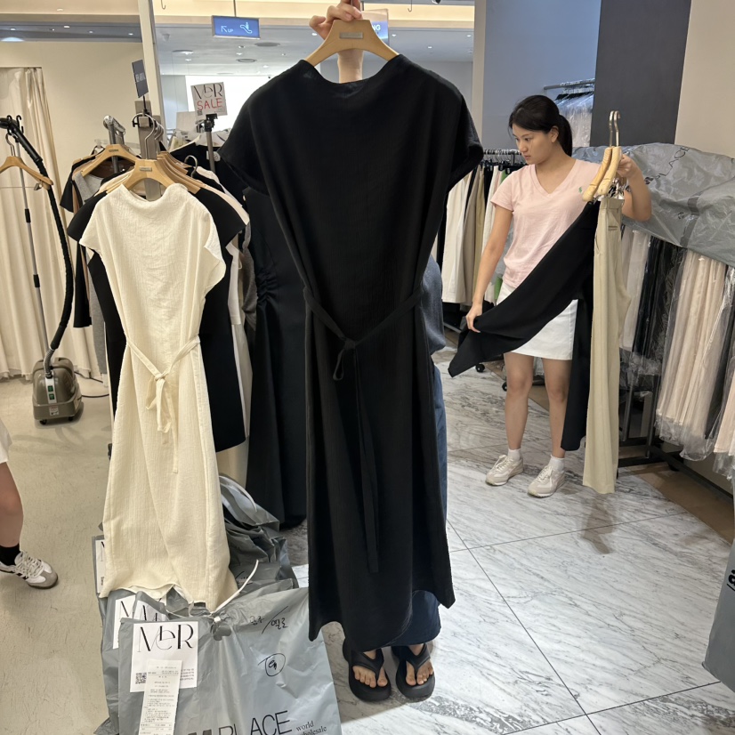 MER韓國代購女裝新款時尚熱賣職業人氣推薦26夏季連衣裙含腰帶MER/ANGELO BIANCO連衣裙圖色2