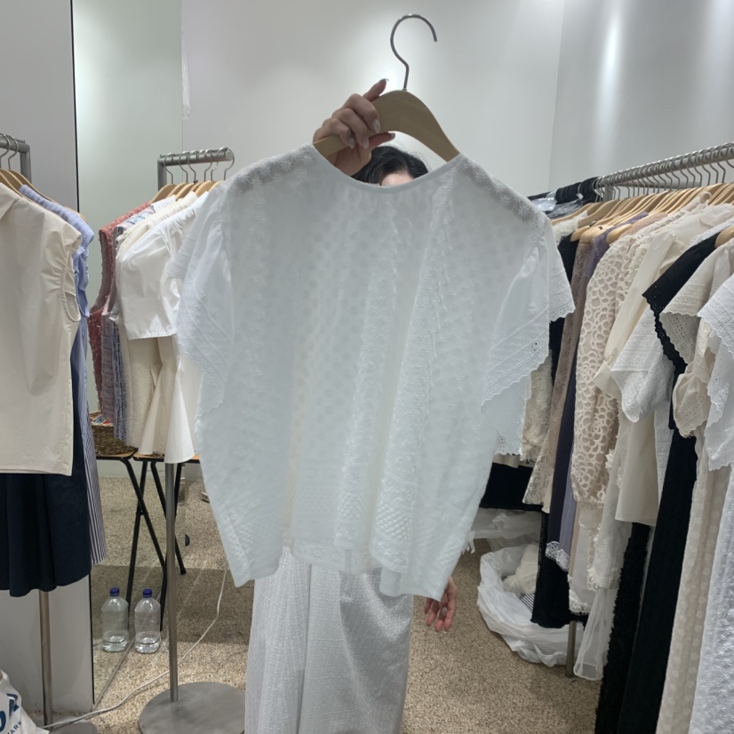 A韓國代購女裝新款職業休閑推薦時尚人氣襯衫蕾絲衫荷葉邊A STORE襯衫/蕾絲衫圖色1