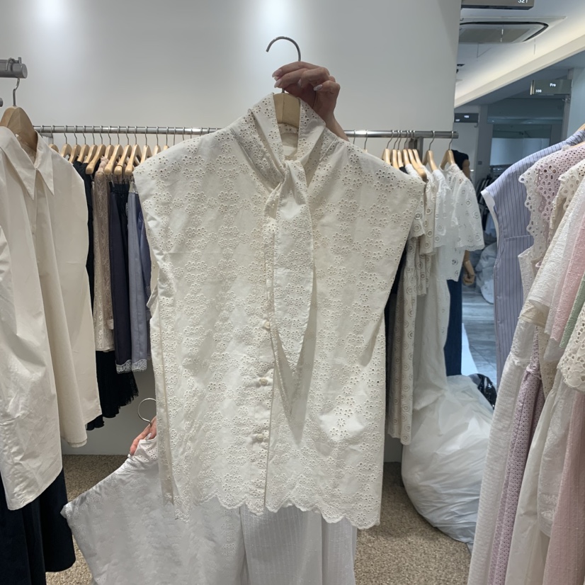 A韓國東大門代購女士新品推薦職業熱賣人氣襯衫蕾絲衫絲帶A STORE襯衫/蕾絲衫圖色2