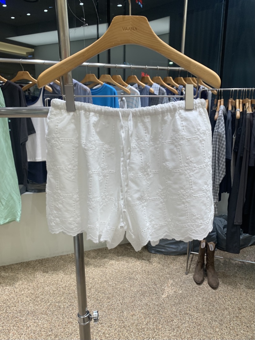 VAARA韓國東大門直郵女士新款時尚26春夏26夏季推薦短褲刺繡VAARA短褲圖色1