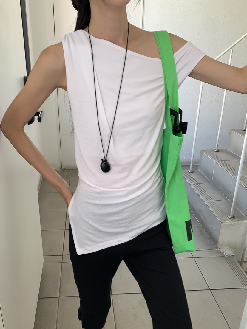 VAARA韓國直郵實拍女裝新款26春夏推薦吊帶背心不含配飾褶皺VAARA吊帶/背心