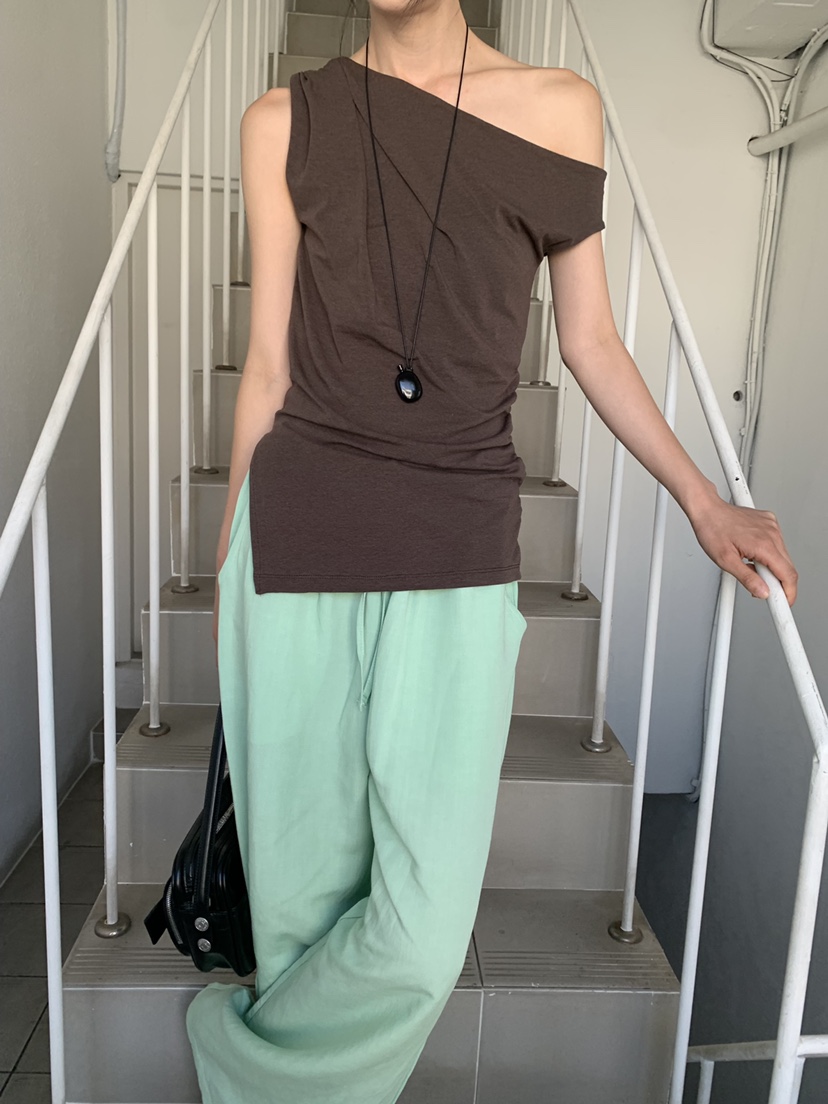VAARA韓國直郵實拍女裝新款26春夏推薦吊帶背心不含配飾褶皺VAARA吊帶/背心