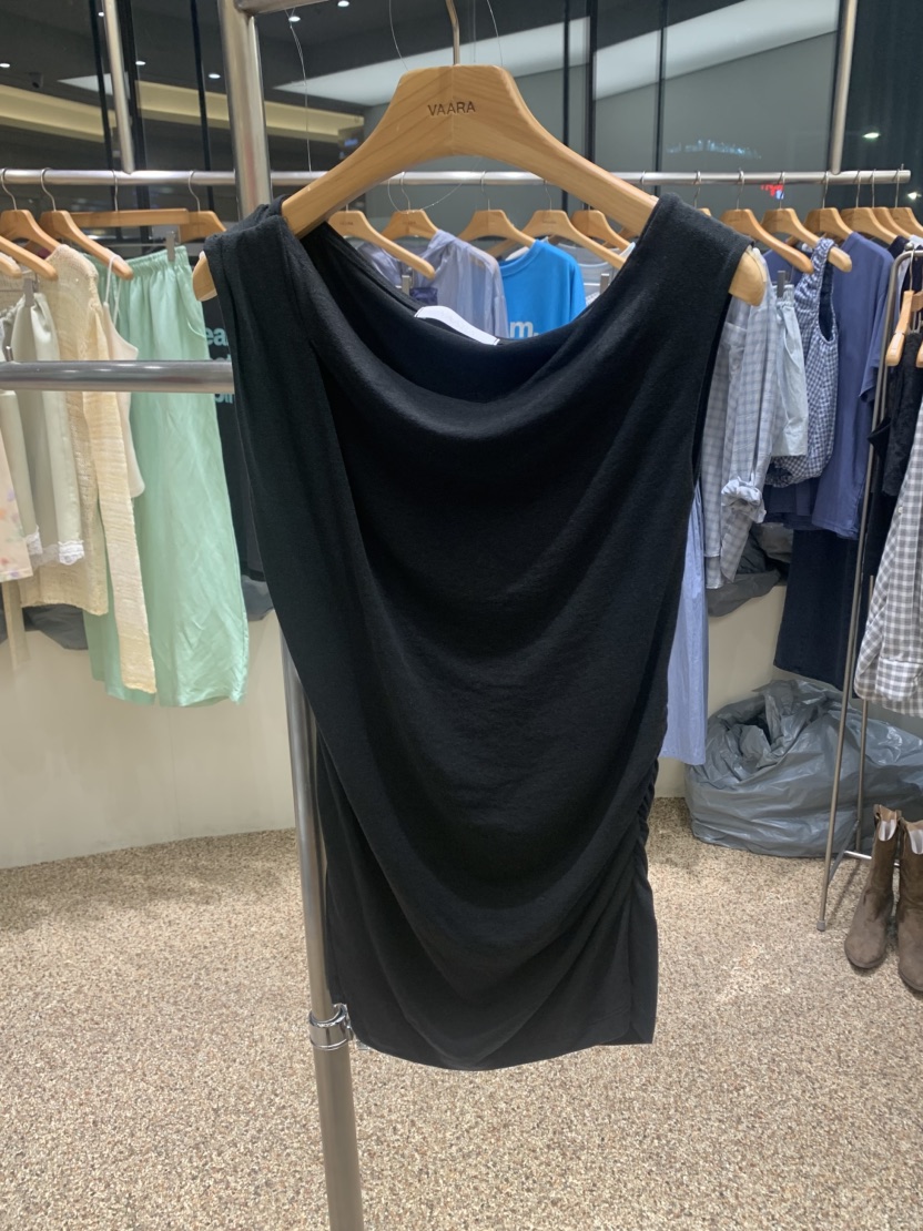 VAARA韓國直郵實拍女裝新款26春夏推薦吊帶背心不含配飾褶皺VAARA吊帶/背心圖色3