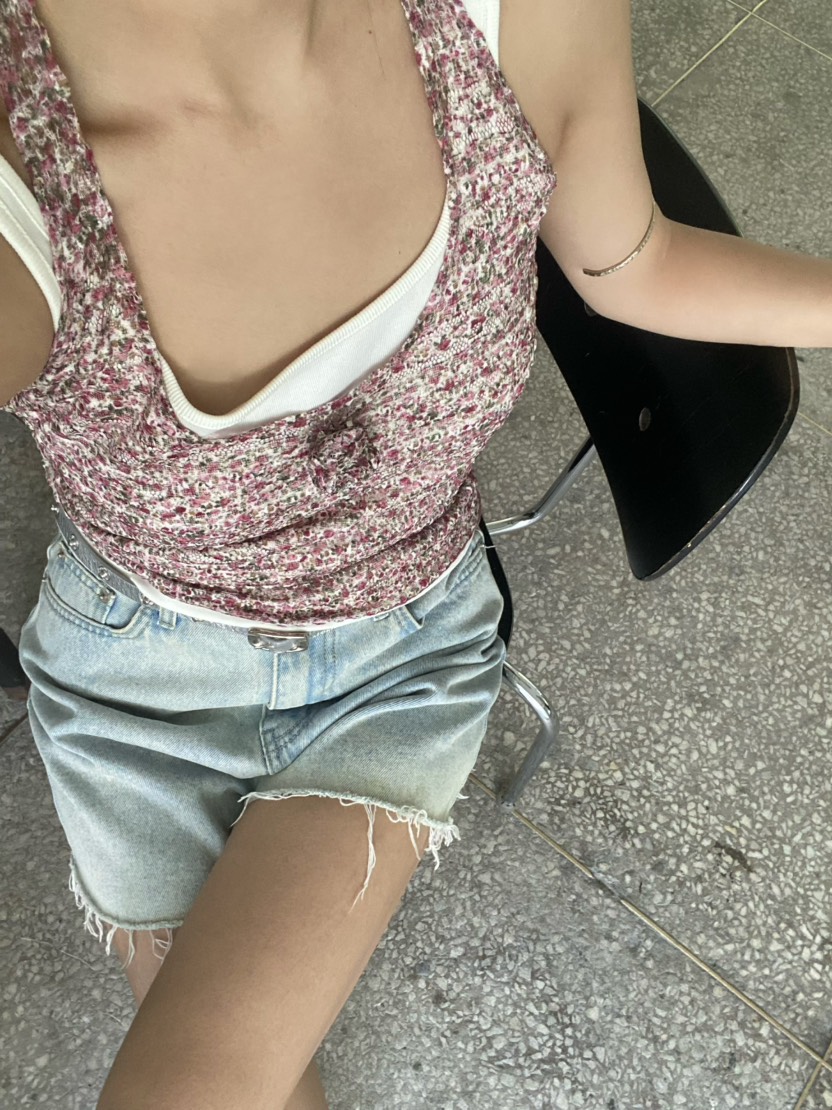 OUPPT韓國直郵實拍女裝新品推薦吊帶背心不含內搭花朵無袖OUPPT吊帶/背心
