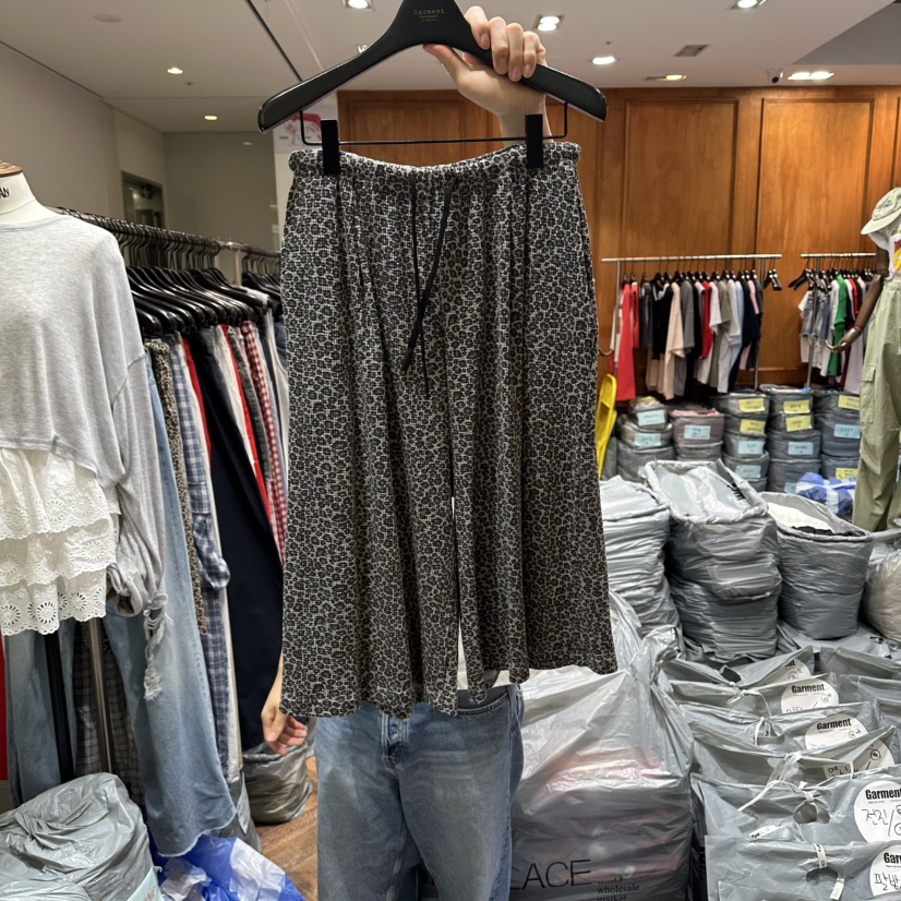 GARMENT-P韓國直郵實拍女士新品推薦人氣短褲華夫格豹紋GARMENT短褲圖色2