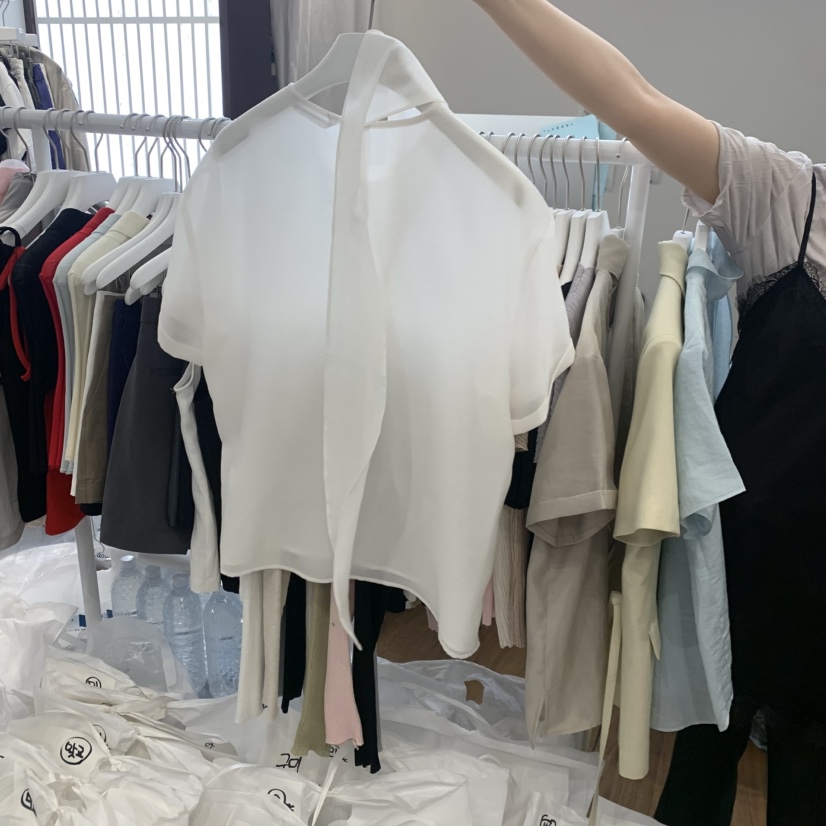 UNDERSTANDING韓國東大門代購女士新品人氣襯衫蕾絲衫含絲巾圍巾UNDERSTANDING襯衫/蕾絲衫