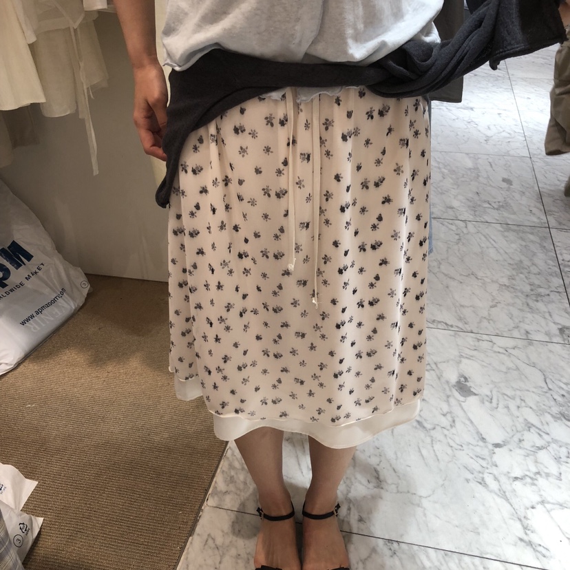VENIR-a韓國東大門直郵女士新款職業熱賣時尚半身裙中短裙SVENIR-a半身裙/中短裙圖色1
