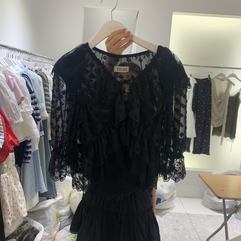 TYCHE韓國東大門直郵女裝新品推薦職業襯衫蕾絲衫不含內搭TYCHE襯衫/蕾絲衫圖色2