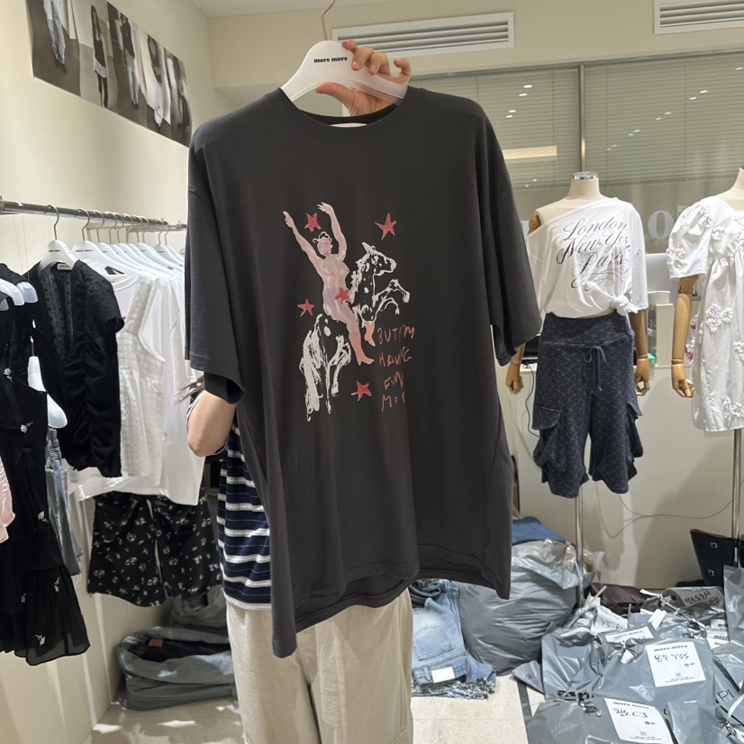 MOREMORE韓國代購女士新款26夏季人氣推薦時尚26春夏休閑T恤more moreT恤圖色2