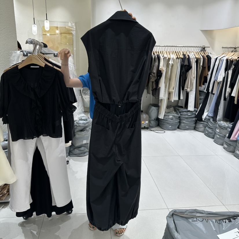 BLUEI-D/N SHARP韓國東大門代購女裝新款時尚熱賣連體褲Blue i-d/N SHARP連體褲