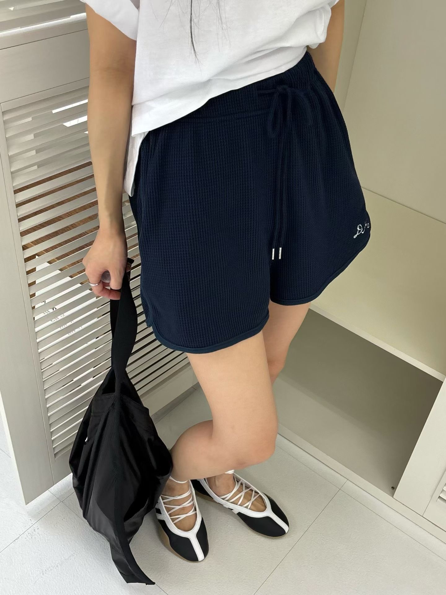 ONTHEMOOD東大門實拍韓國女士新品時尚推薦休閑26夏季短褲RIPPLE短褲