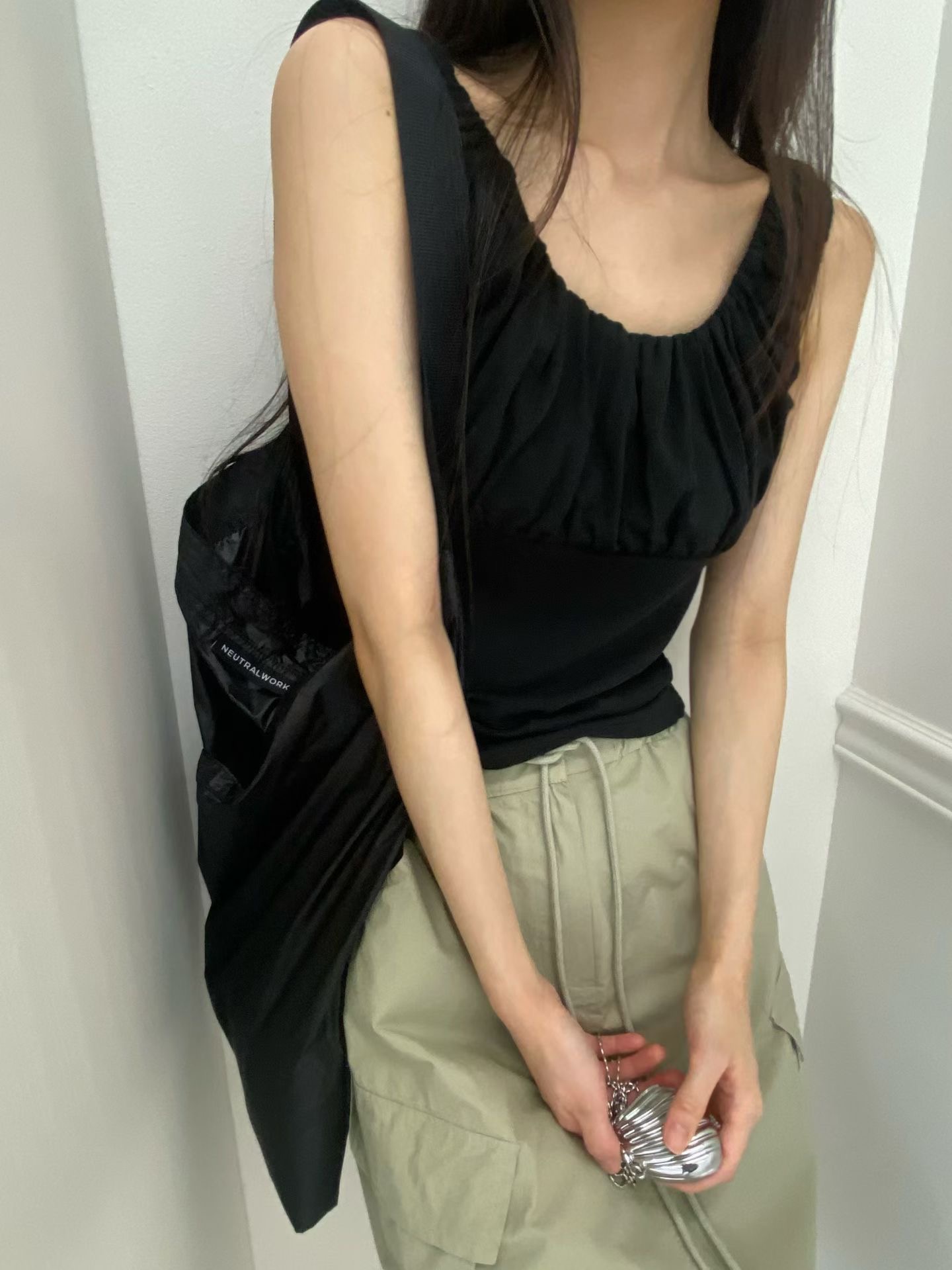 ONTHEMOOD韓國直郵女士新款熱賣時尚推薦人氣26夏季吊帶背心RIPPLE吊帶/背心圖色2