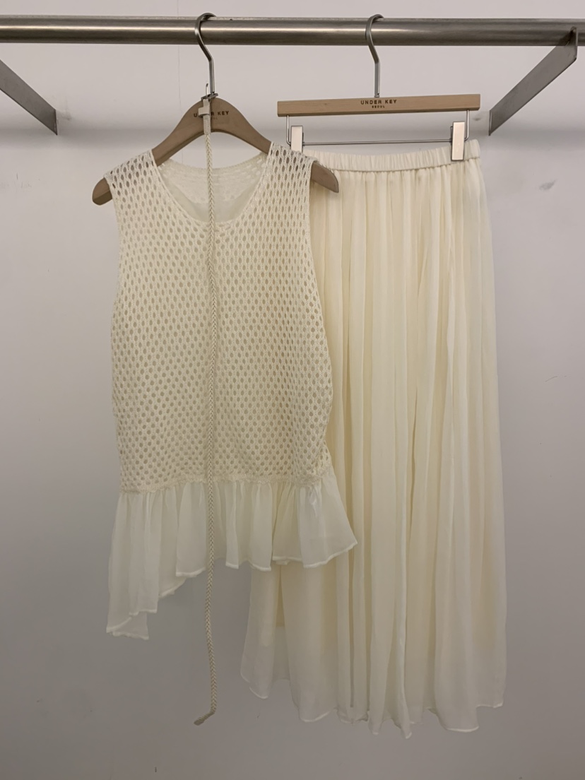 UNDER KEY韓國直郵女裝新品26春夏熱賣休閑套裝含腰帶網狀UNDER KEY套裝圖色2