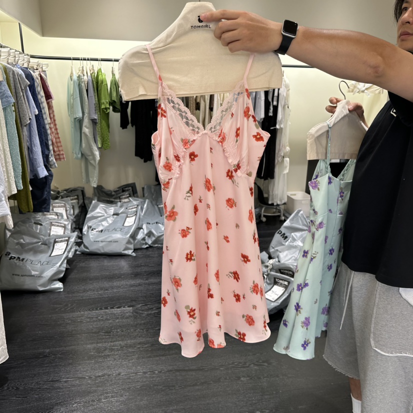 TOMGIRL韓國代購女裝新款熱賣26春夏推薦時尚休閑26夏季連衣裙TOMGIRL連衣裙圖色2