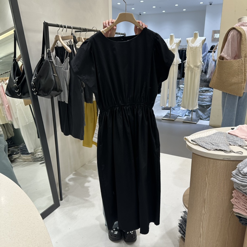 AURA韓國代購女裝新款26夏季休閑26春夏時尚推薦連衣裙褶皺Au ra連衣裙圖色2