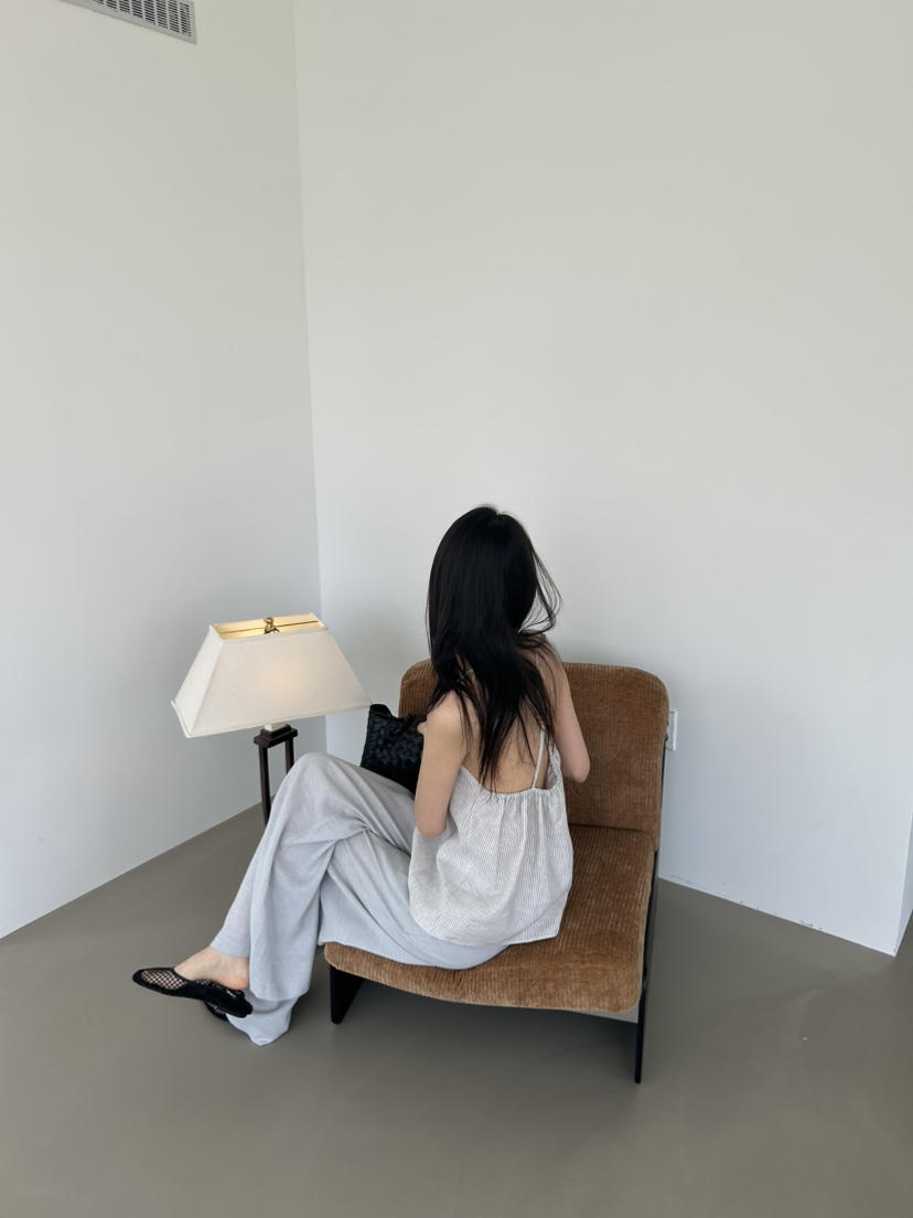 ME MO韓國東大門代購女裝新品推薦職業熱賣人氣吊帶背心ME MO吊帶/背心