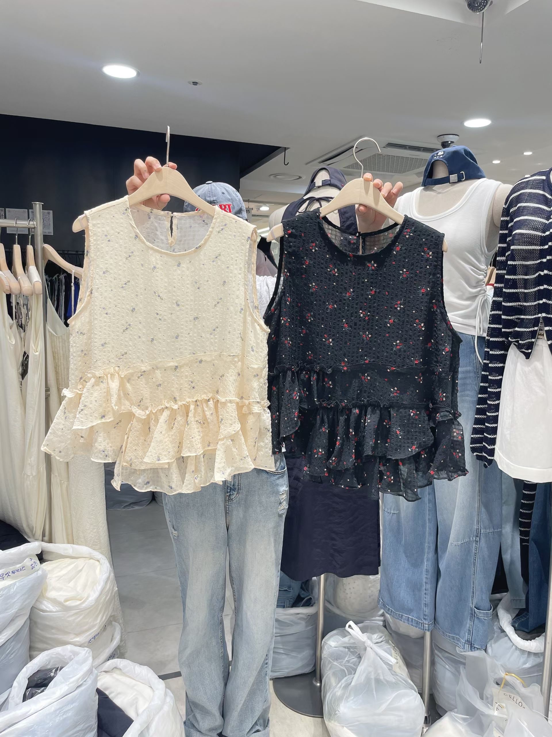 CELLONA韓國直郵實拍女裝新品26夏季26春夏襯衫蕾絲衫花朵LCELLONA襯衫/蕾絲衫