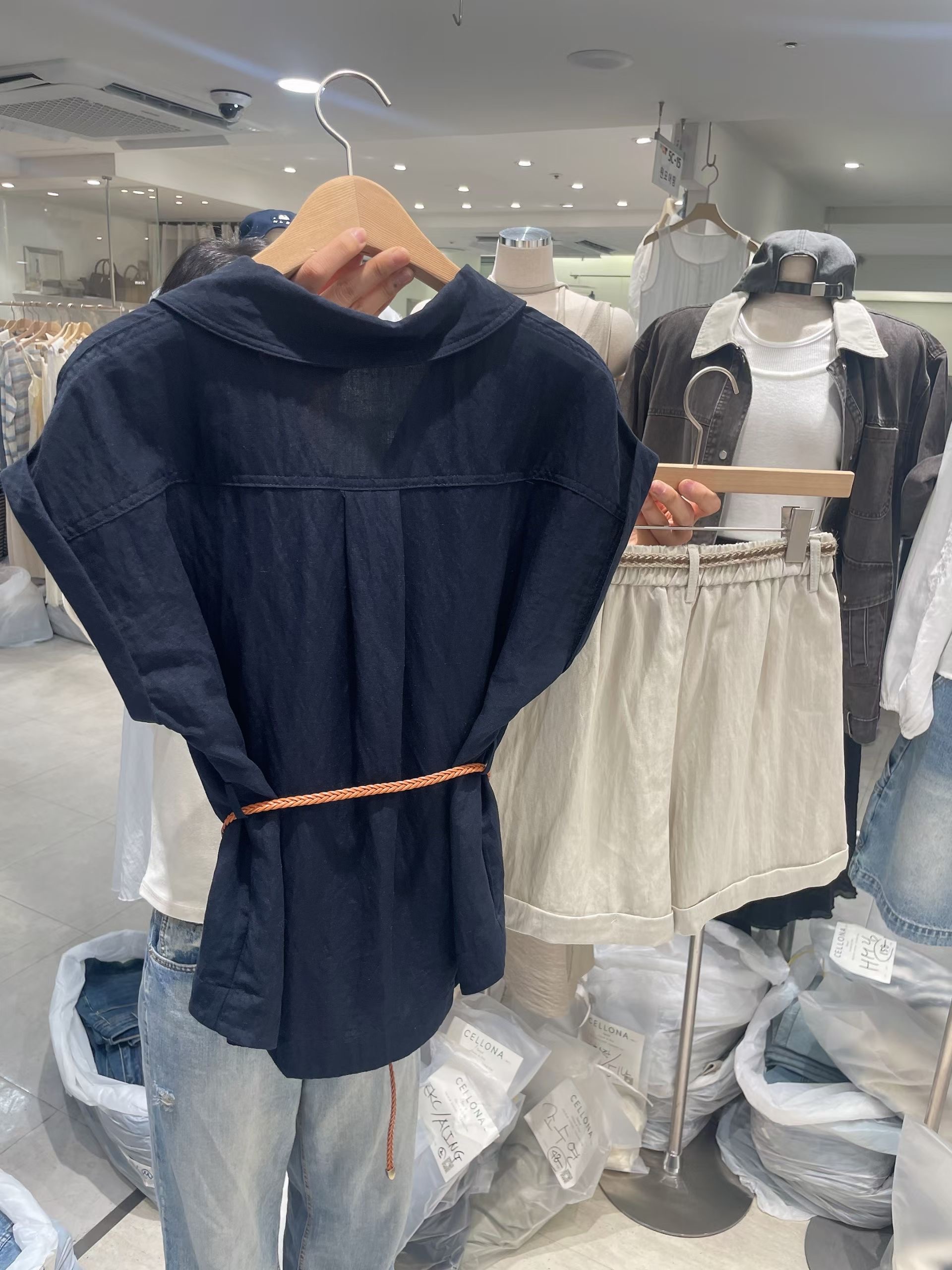 CELLONA韓國直郵實拍女裝新品推薦襯衫蕾絲衫含腰帶口袋SCELLONA襯衫/蕾絲衫