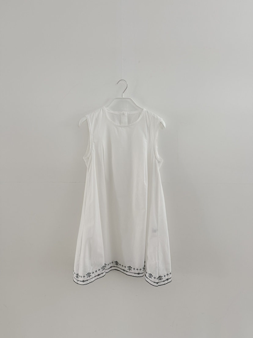 OLI SEOUL東大門實拍韓國女士新品26夏季熱賣職業連衣裙OLI SEOUL連衣裙圖色2