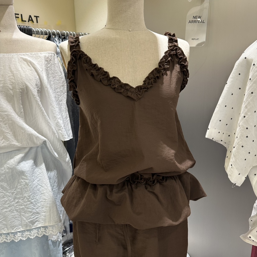 REFLAT韓國直郵實拍女裝新款熱賣26春夏吊帶背心荷葉邊無袖REFLAT吊帶/背心圖色1