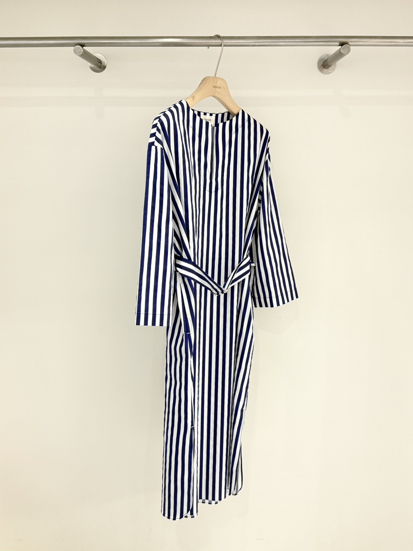 TOOGOOD韓國代購女裝新品26春夏26夏季人氣連衣裙含腰帶開衩TOOGOOD連衣裙圖色1深藍色