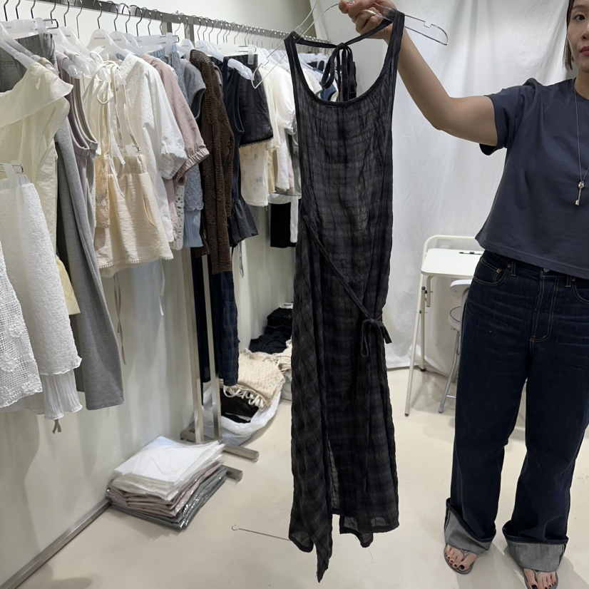 OWNS韓國代購女裝新品熱賣26春夏人氣推薦連衣裙不含腰帶OWNS HAUS連衣裙圖色2墨色