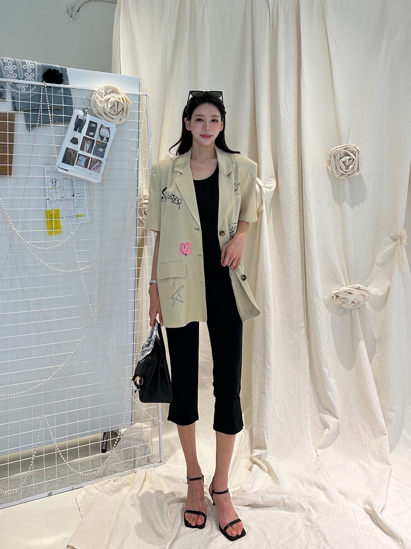 81 MARKET-L韓國東大門直郵女裝新品職業熱賣人氣西裝西服81 MARKET-L西裝/西服