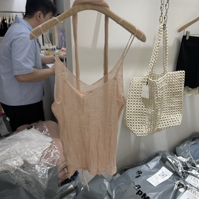 CONNAUGHT/DAILYJUD韓國代購女裝新款人氣吊帶背心不含內搭含圍巾無袖CONNAUGHT/DAILYJUD吊帶/背心