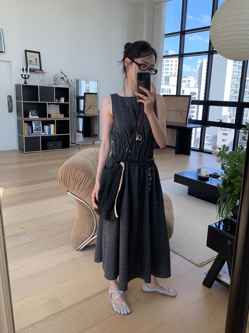 LOFN韓國直郵女裝新品推薦職業休閑熱賣時尚人氣連衣裙OPSLOFN連衣裙