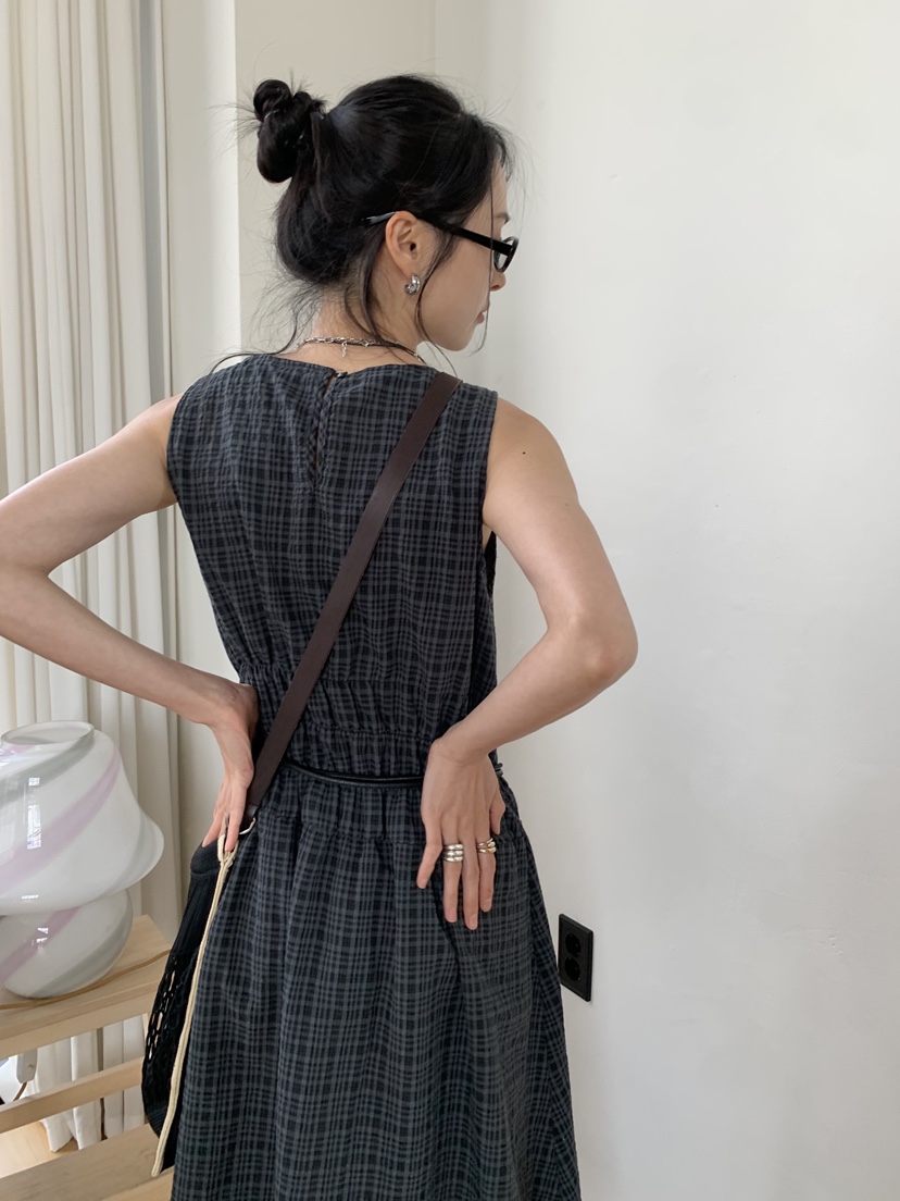 LOFN韓國直郵女裝新品推薦職業休閑熱賣時尚人氣連衣裙OPSLOFN連衣裙