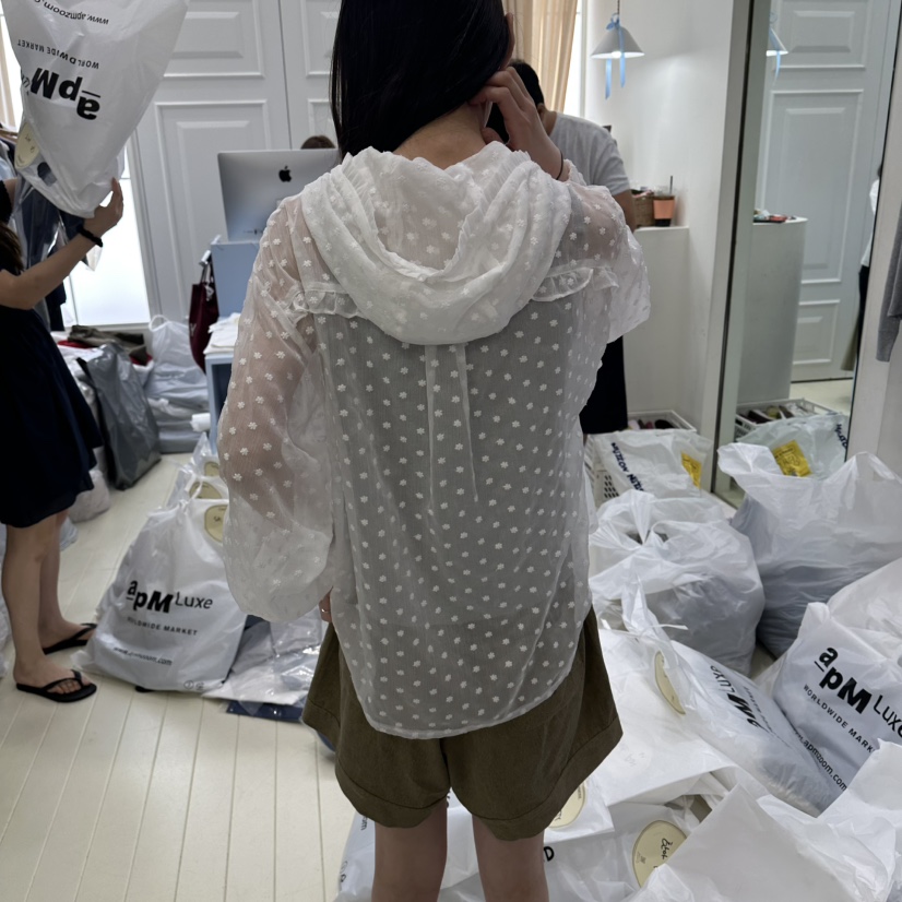 OURMOMENT韓國東大門代購女裝新款熱賣休閑襯衫蕾絲衫兜帽OURMOMENT襯衫/蕾絲衫