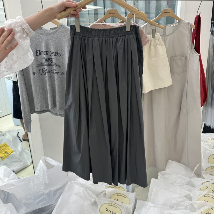 OURMOMENT韓國代購女士新品休閑26夏季時尚長裙不含屁簾褶皺OURMOMENT長裙