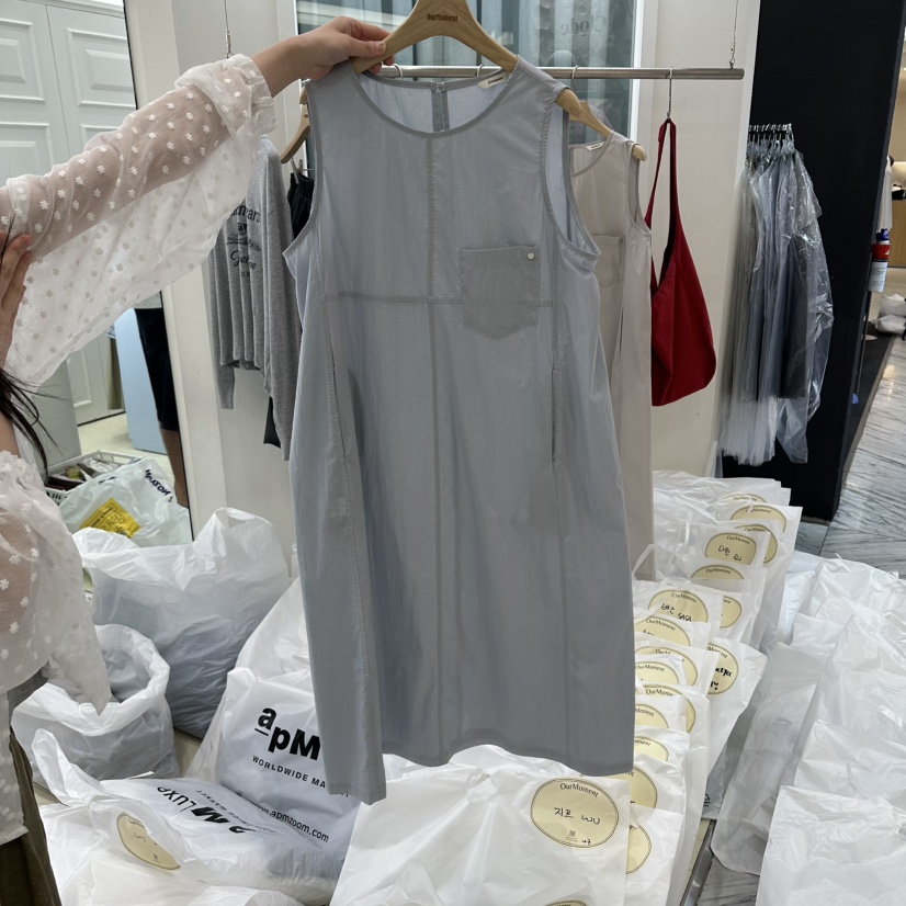 OURMOMENT韓國代購女裝新品熱賣26春夏人氣推薦職業連衣裙OURMOMENT連衣裙圖色2