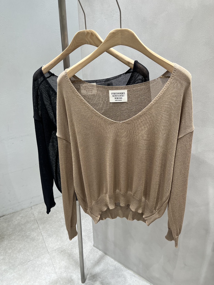 EVERCOMMERCE METICULOUSLY DESIGNED韓國東大門直郵女裝新款時尚針織衫EVERCOMMERCE METICULOUSLY DESIGNED針織衫
