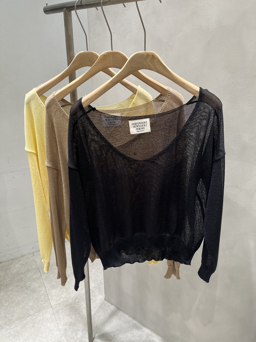 EVERCOMMERCE METICULOUSLY DESIGNED韓國東大門直郵女裝新款時尚針織衫EVERCOMMERCE METICULOUSLY DESIGNED針織衫