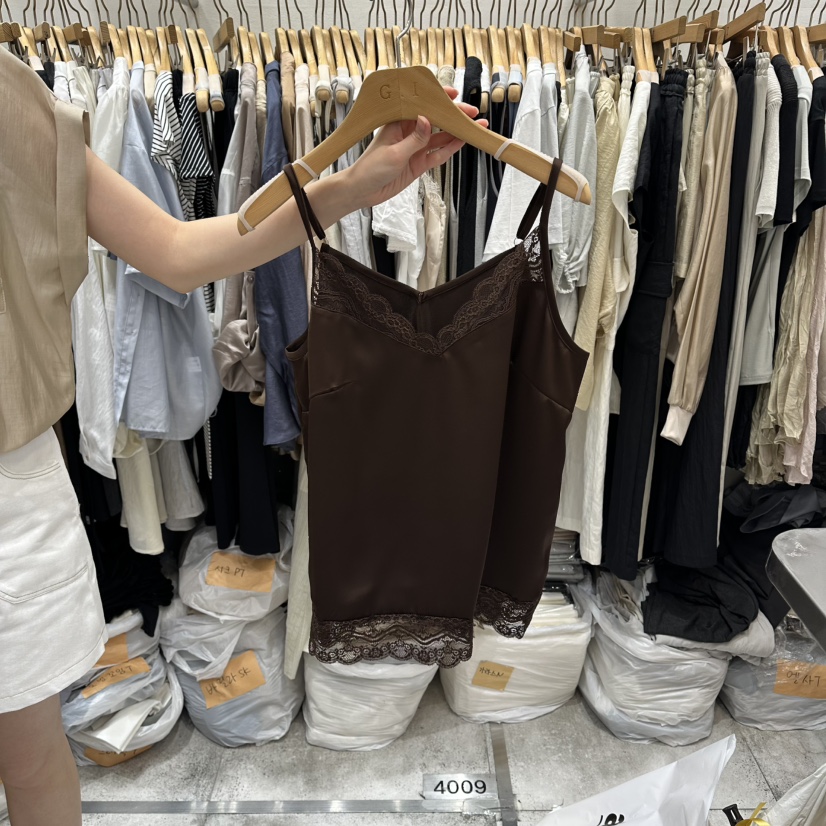 G.I-L韓國東大門直郵女裝新品時尚推薦熱賣吊帶背心蕾絲G.I-L吊帶/背心圖色4棕色