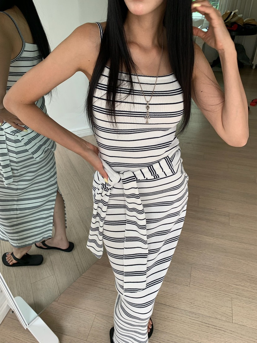 BADCALM韓國直郵實拍女士新品推薦休閑職業連衣裙裹身裙層疊BADCALM連衣裙