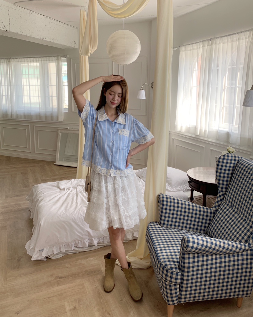 MAISONDEGLORY東大門實拍韓國女裝新款人氣襯衫蕾絲衫亞麻條紋MAISON DE GLORY襯衫/蕾絲衫