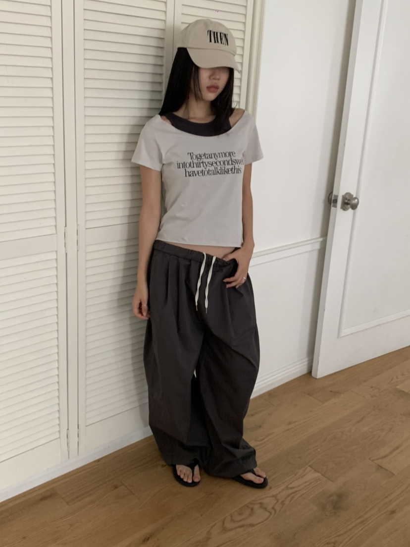 KARE/WEREPIECE韓國東大門直郵女裝新品推薦熱賣時尚T恤KARE/WEREPIECET恤