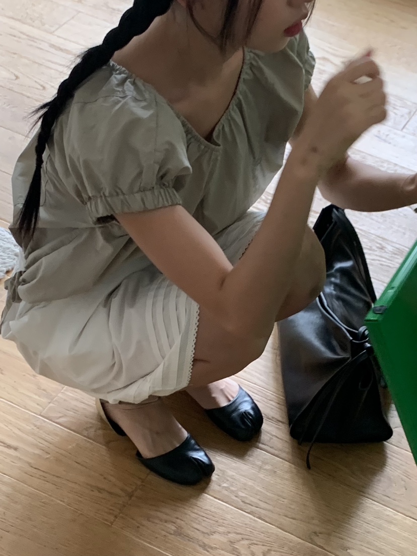 KARE/WEREPIECE韓國直郵女裝新款休閑熱賣人氣襯衫蕾絲衫BLKARE/WEREPIECE襯衫/蕾絲衫