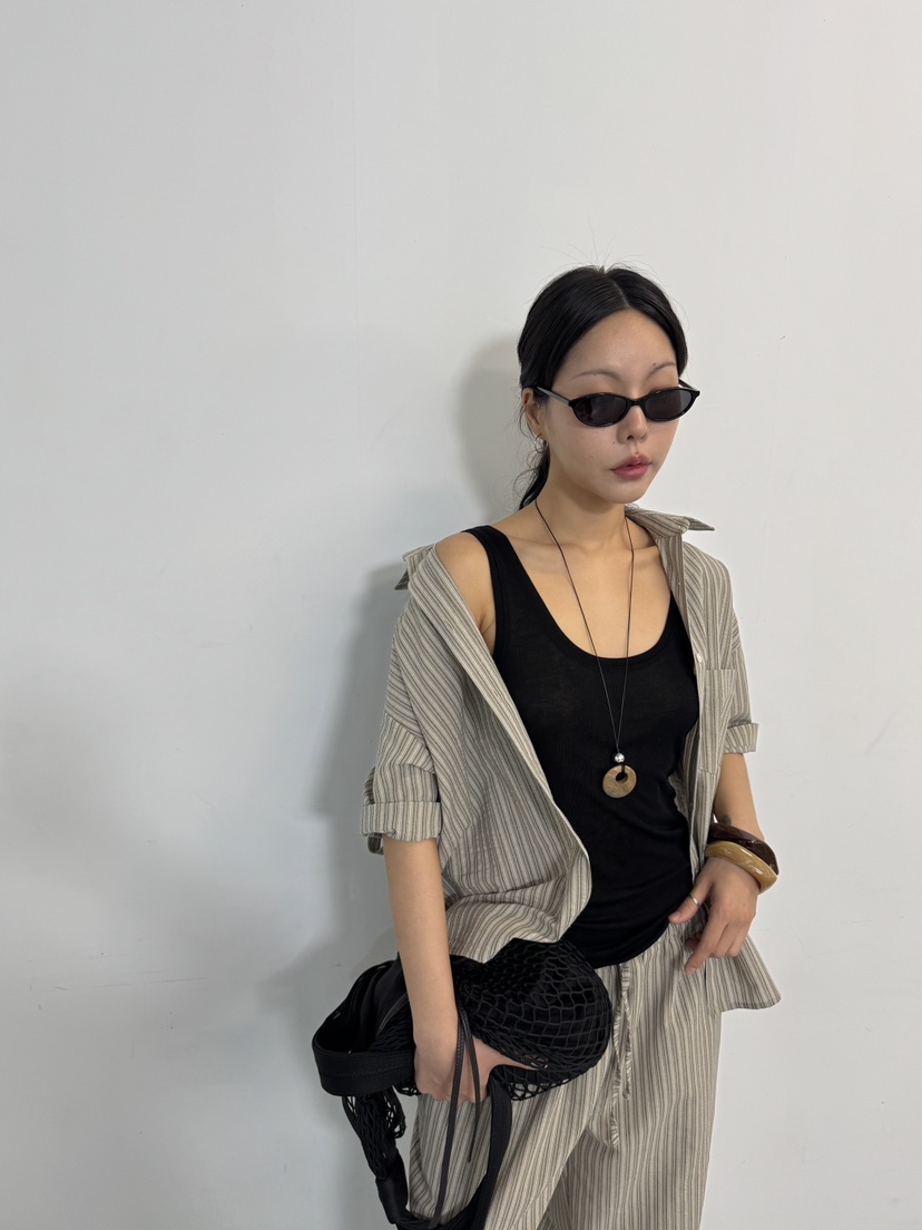 LIMLIMLIM韓國直郵女士新款職業時尚襯衫蕾絲衫不含內搭SLIM LIM LIM襯衫/蕾絲衫