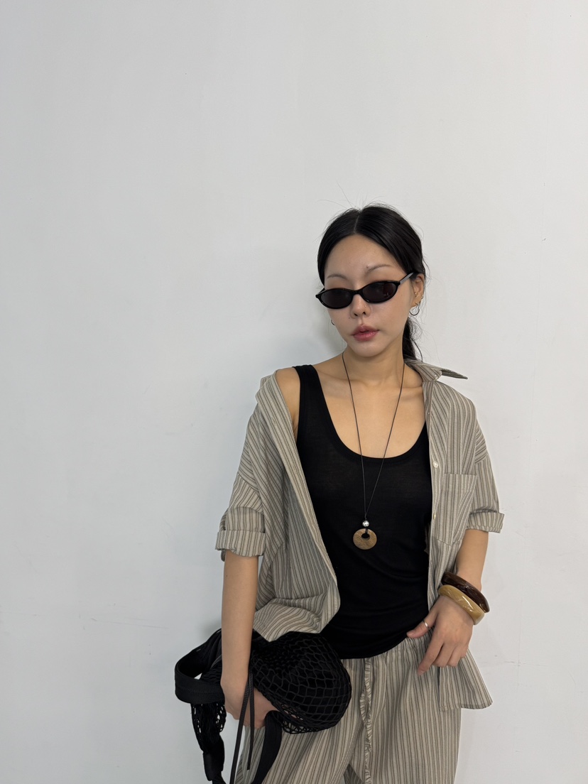 LIMLIMLIM韓國直郵女士新款職業時尚襯衫蕾絲衫不含內搭SLIM LIM LIM襯衫/蕾絲衫