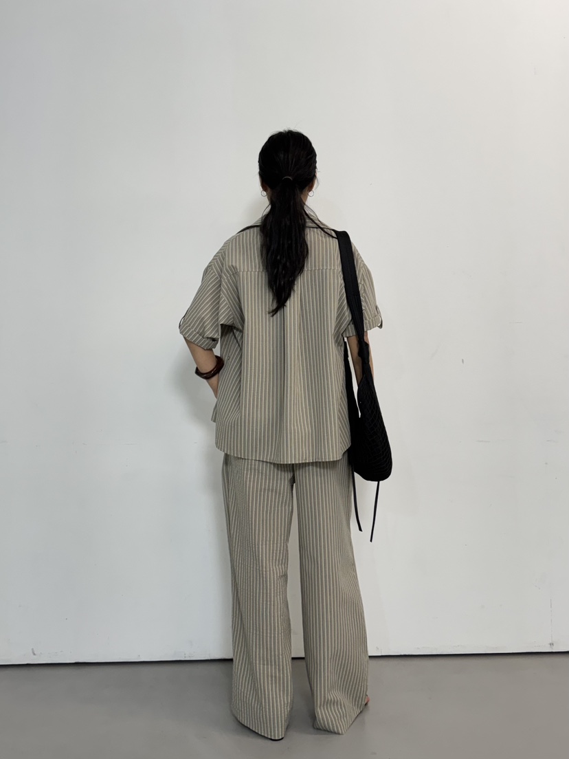 LIMLIMLIM韓國直郵女士新款職業時尚襯衫蕾絲衫不含內搭SLIM LIM LIM襯衫/蕾絲衫