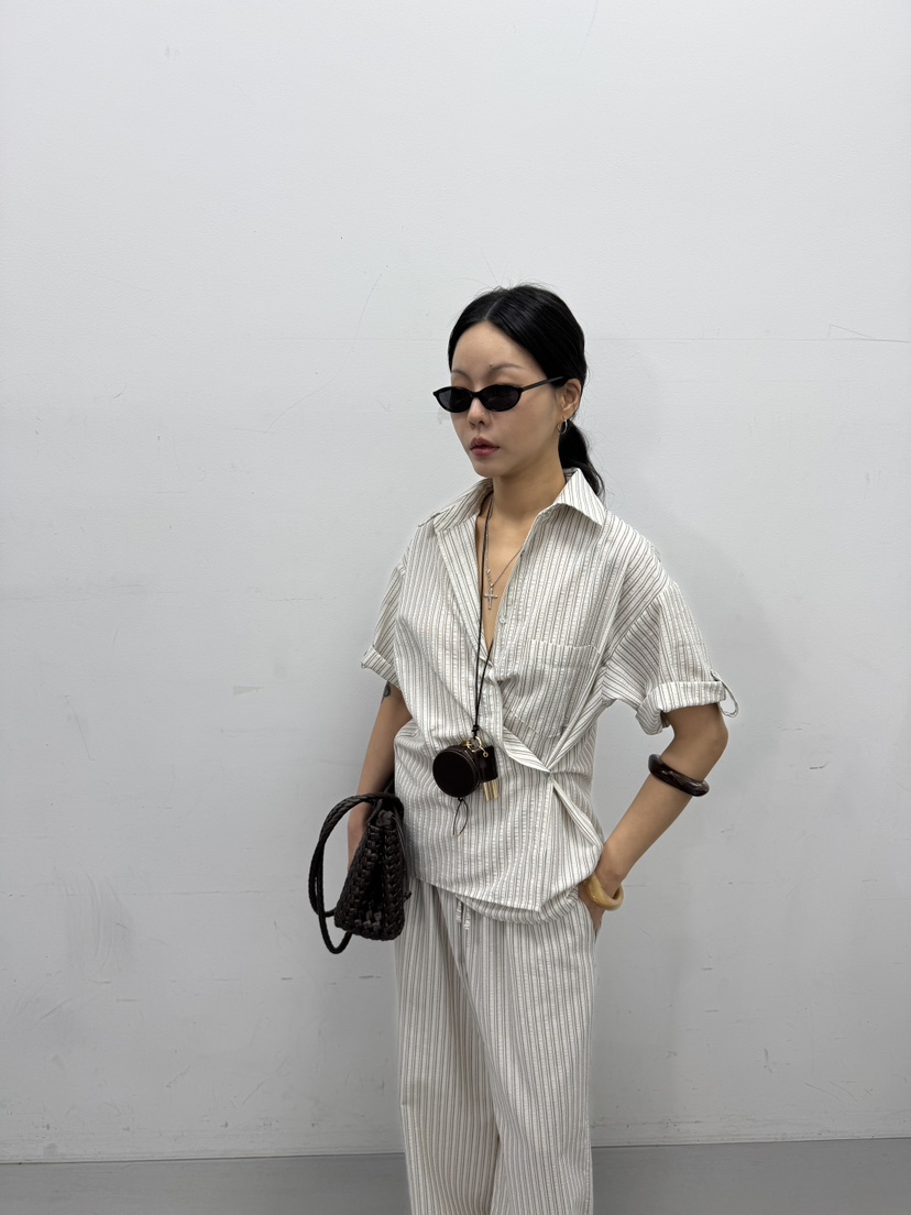 LIMLIMLIM韓國直郵女士新款職業時尚襯衫蕾絲衫不含內搭SLIM LIM LIM襯衫/蕾絲衫