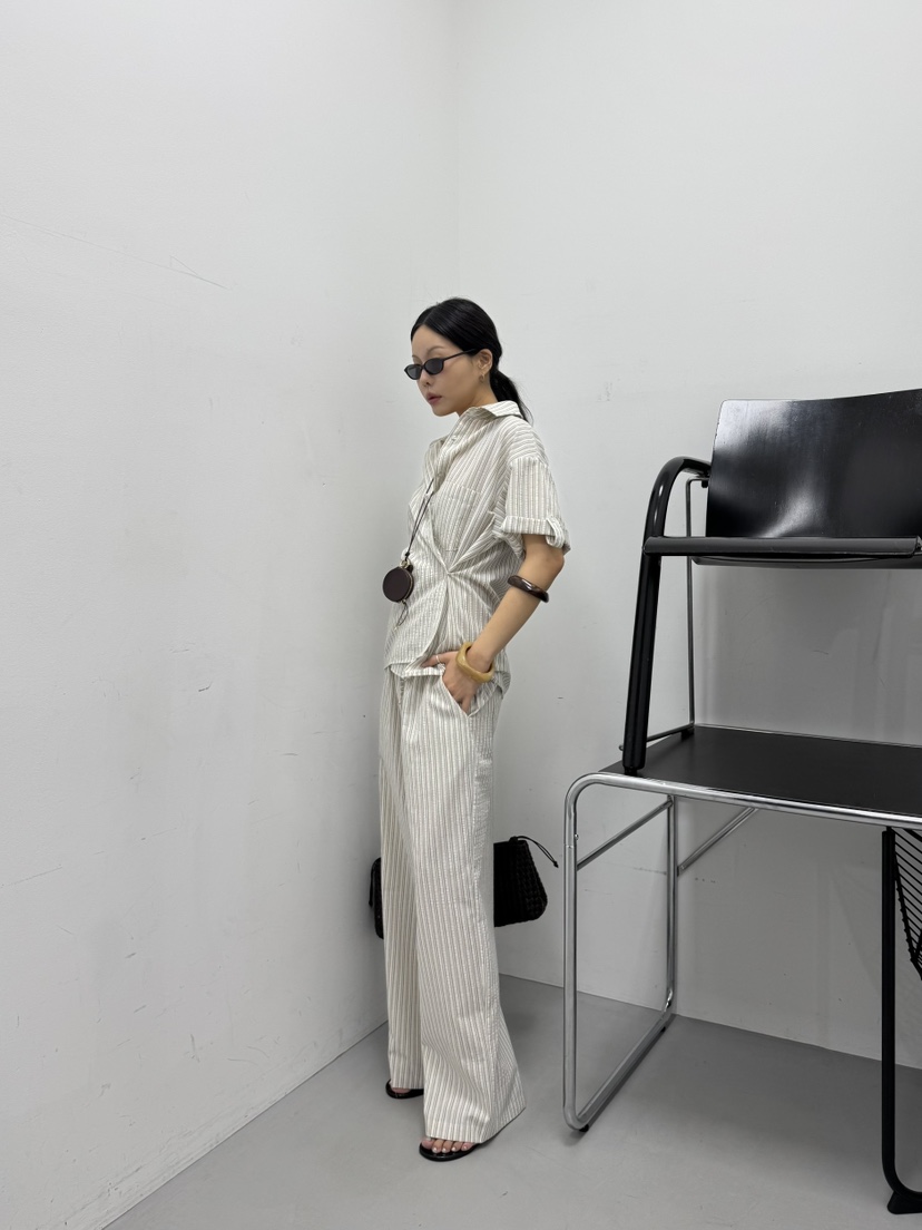 LIMLIMLIM韓國直郵女士新款職業時尚襯衫蕾絲衫不含內搭SLIM LIM LIM襯衫/蕾絲衫