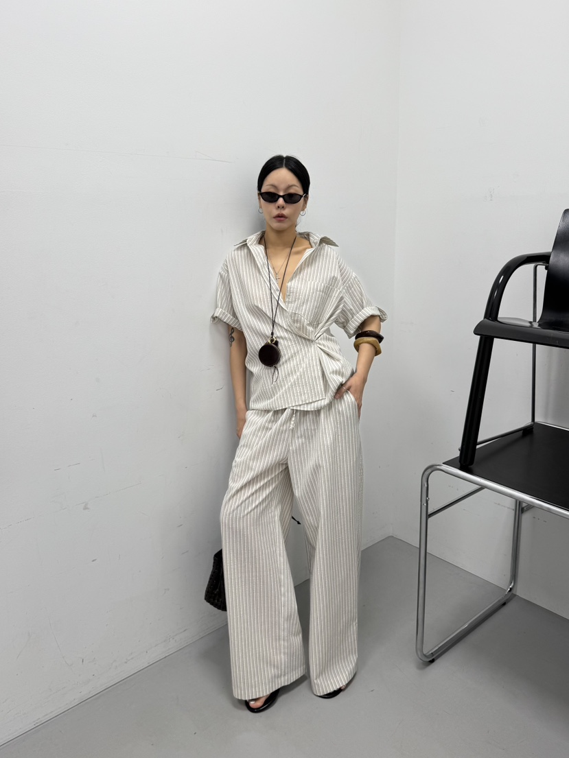 LIMLIMLIM韓國直郵女士新款職業時尚襯衫蕾絲衫不含內搭SLIM LIM LIM襯衫/蕾絲衫