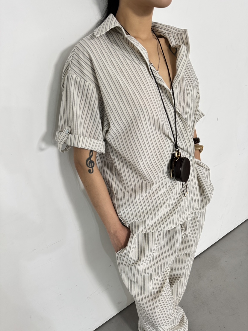 LIMLIMLIM韓國直郵女士新款職業時尚襯衫蕾絲衫不含內搭SLIM LIM LIM襯衫/蕾絲衫