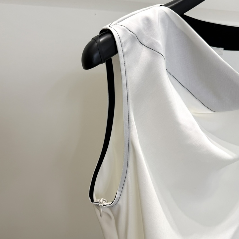 GALERIE NUIT韓國代購女裝新款26春夏時尚26夏季吊帶背心鏤空GALERIE NUIT吊帶/背心