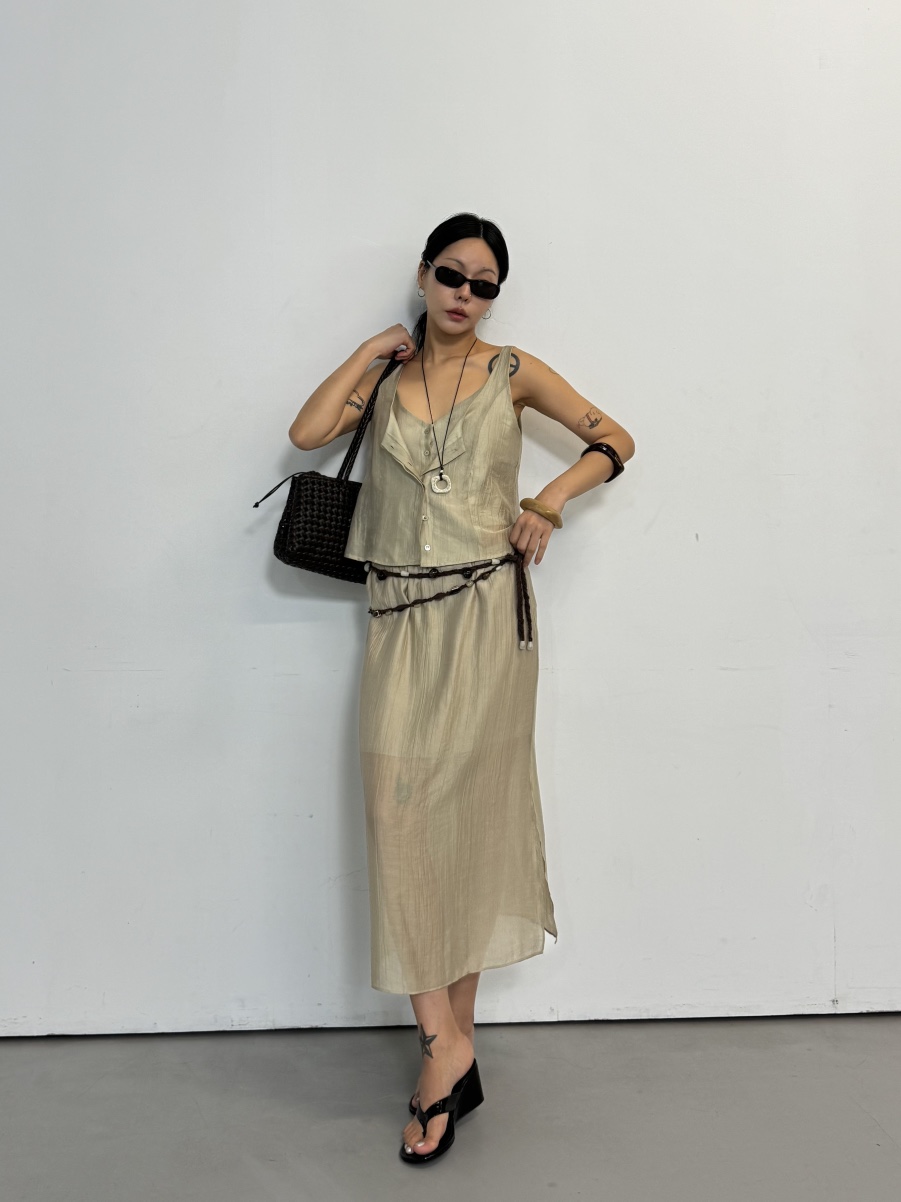 LIMLIMLIM韓國直郵女士新款26春夏推薦熱賣時尚人氣長裙SKLIM LIM LIM長裙