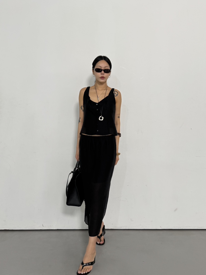 LIMLIMLIM韓國直郵女士新款26春夏推薦熱賣時尚人氣長裙SKLIM LIM LIM長裙